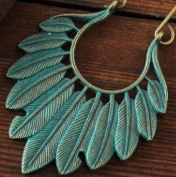 New Verdigris Feather Earrings Antiqued Metal Aqua Blue Green Bronze Feathers - Picture 3 of 6